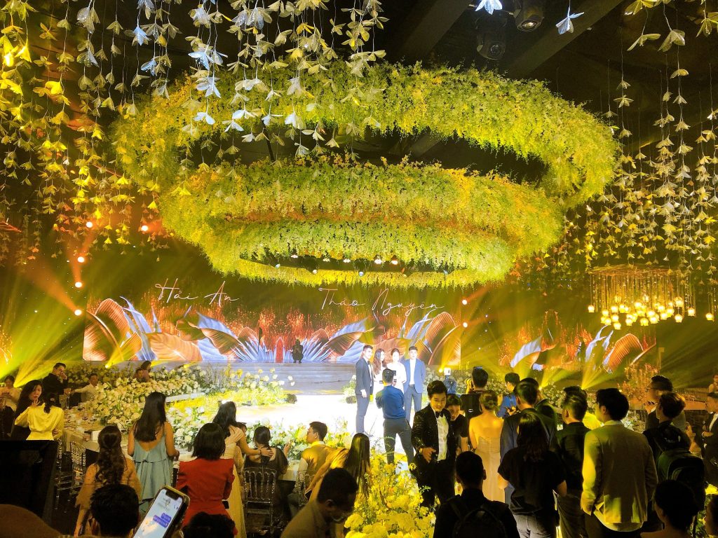 ứng dụng màn nước tròn nghệ thuật union trang trí không gian