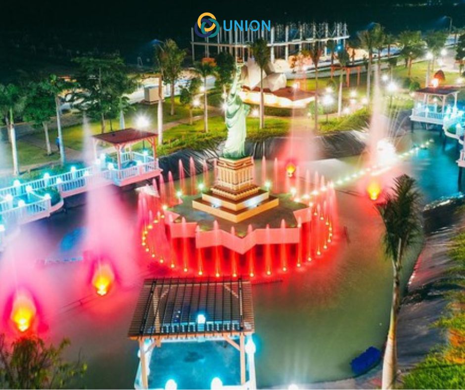 Đài phun nước Century Park lộng lẫy khi về đêm