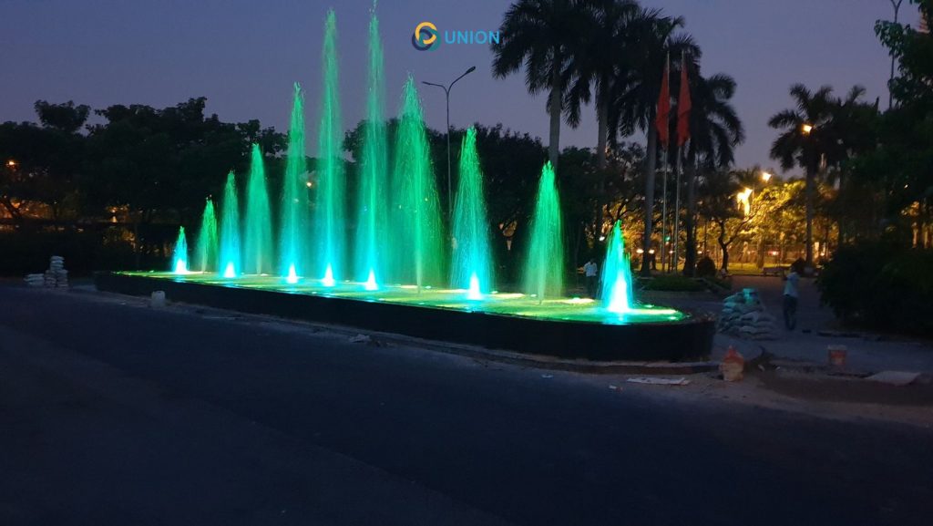 Đài phun nước khu công nghiệp tạo nên mảng xanh và tăng hiệu suất làm việc của toàn bộ công nhân viên