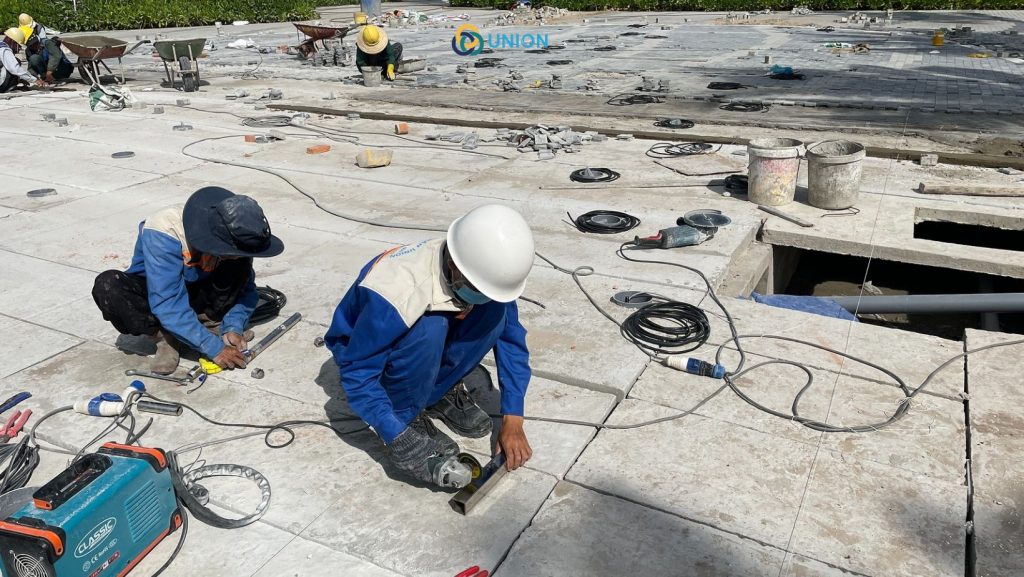 Đội kỹ sư UNION thiết kế thi công sàn nhạc nước