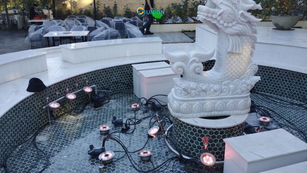 Kiểm tra, bảo trì đài phun nước thường xuyên sẽ tránh những hỏng hóc, tiết kiệm được thời gian sửa chữa