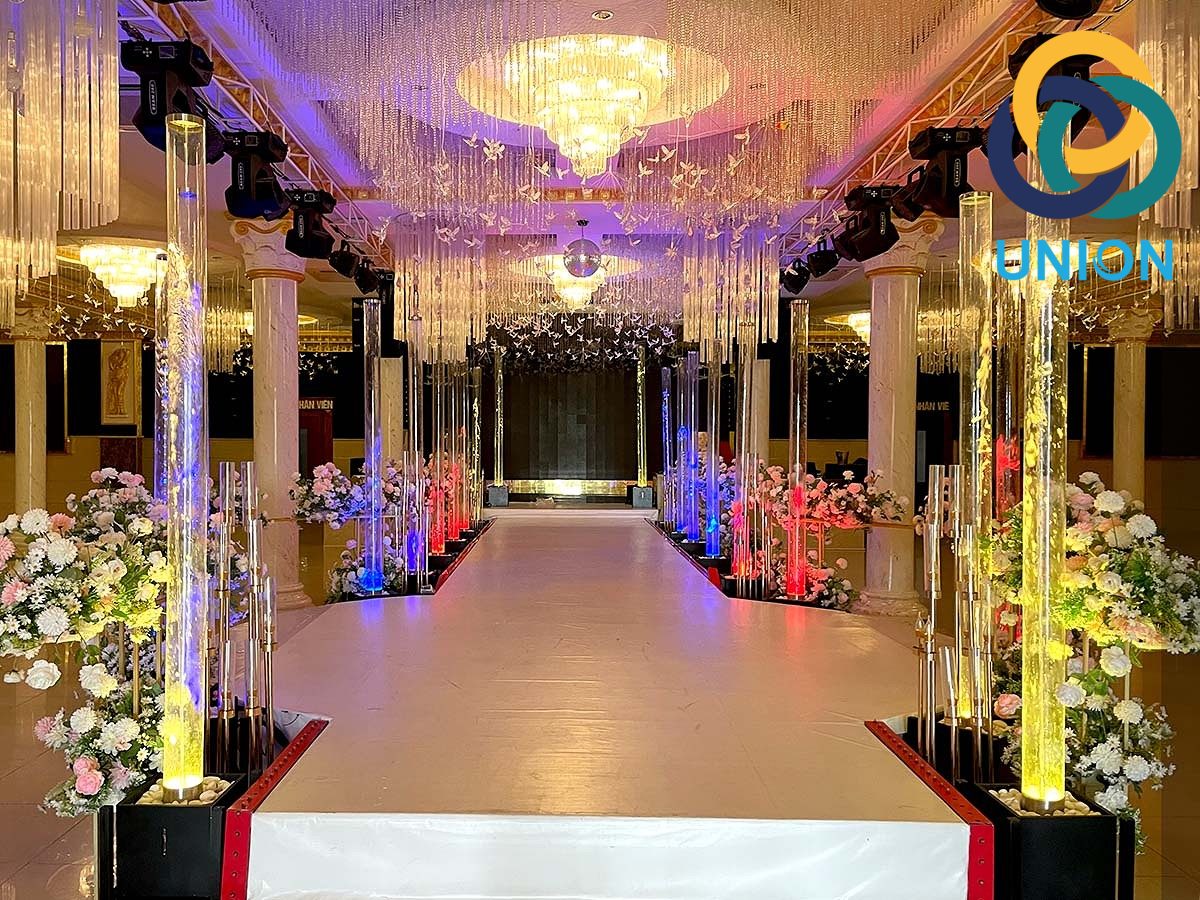 Cột nước trang trí nhà hàng - sảnh tiệc đẳng cấp nhất 2024 - UNION Xu hướng trang trí tiệc cưới, sảnh tiệc bằng cột nước trang trí - UNION