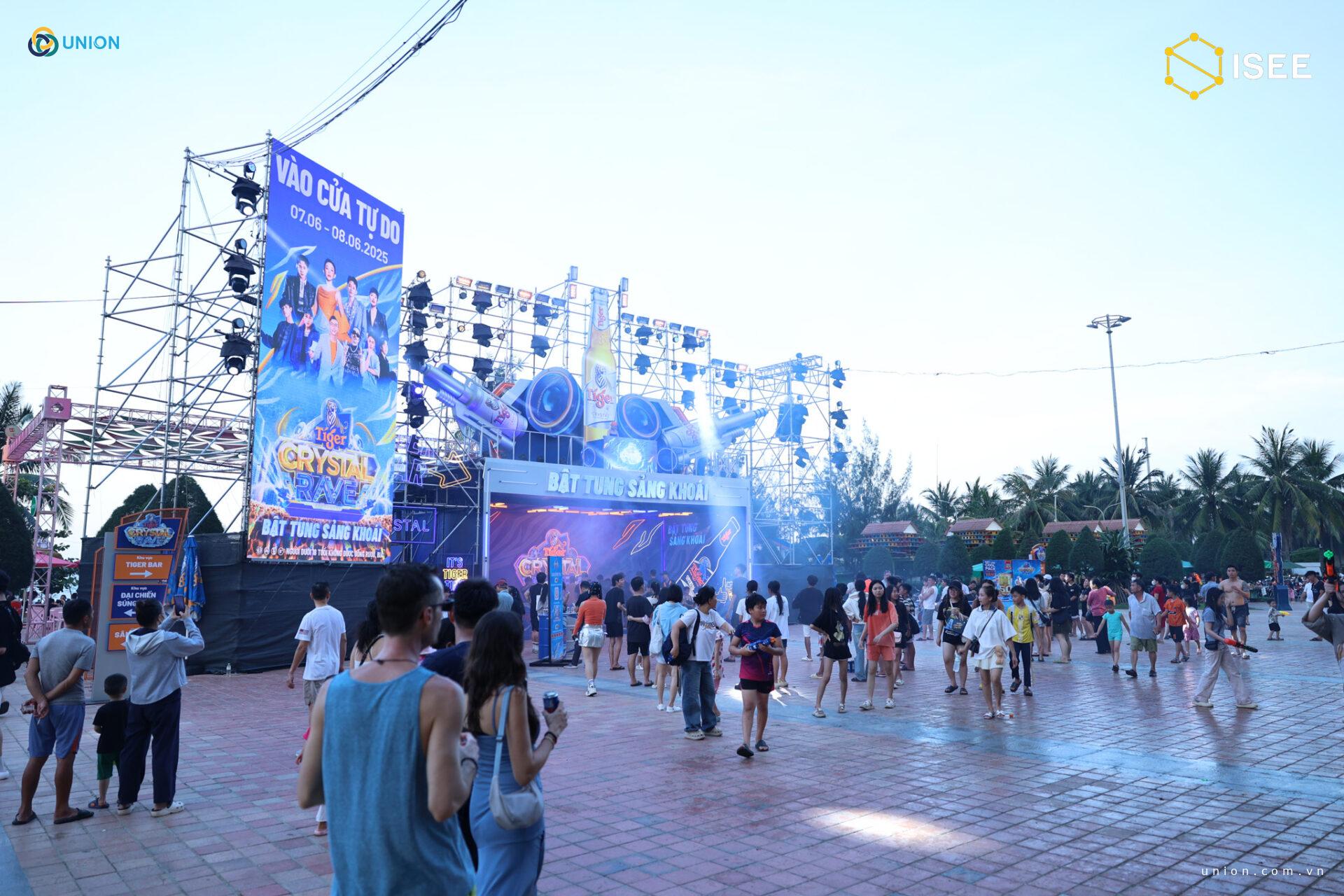 Tiger Crystal Rave - Top #1 EDM mà RAVER siêu lụy tại hè 2025 - UNION Tiger Crystal Rave và công nghệ nhạc nước hiện đại nhất 2025
