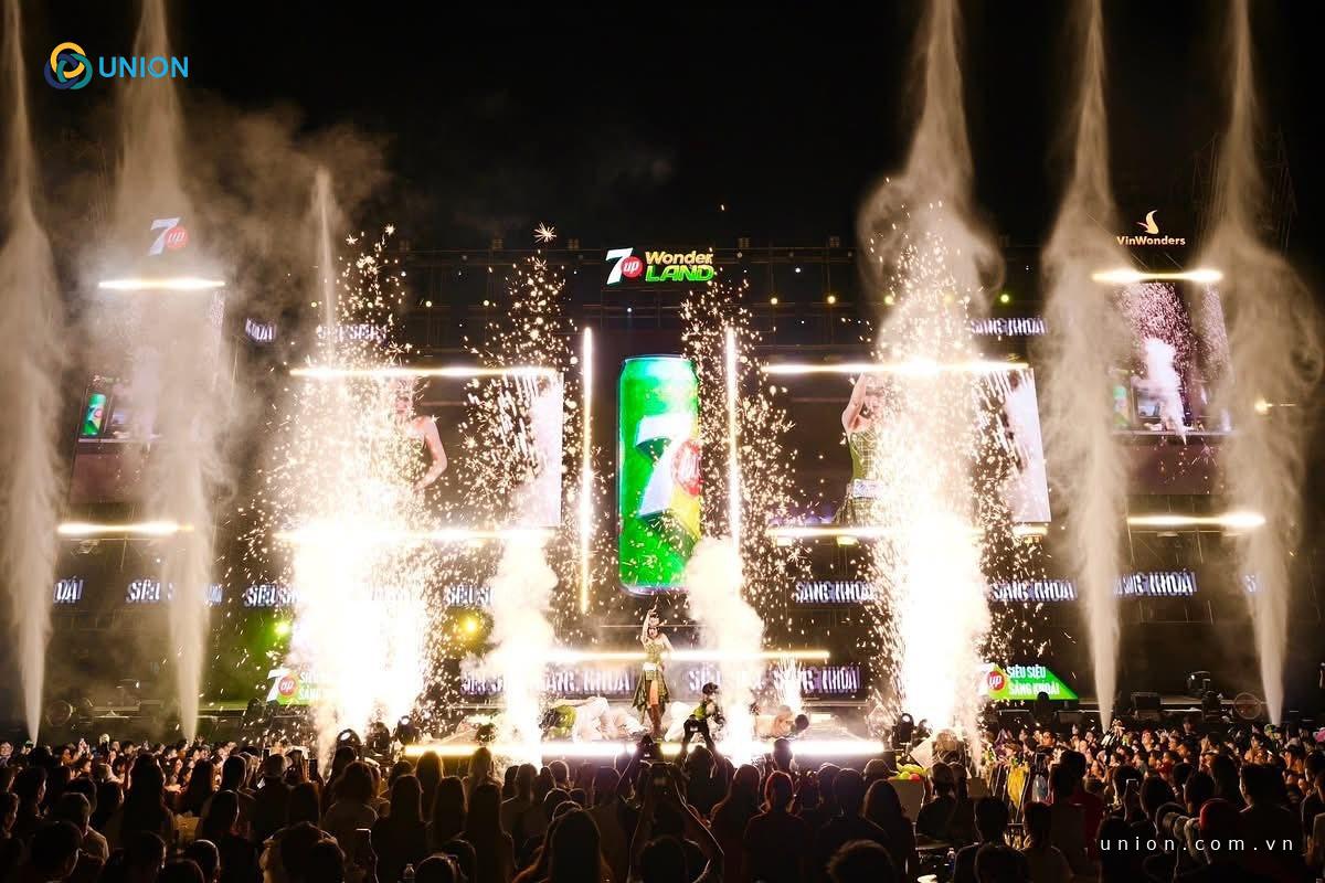 Cheap moment ngay những khoảnh khắc ĐỒ CHƠI NƯỚC cực khét tại 7UP Water Splash Concert 2025 - UNION UNION – Đơn vị cung cấp và thi công đồ chơi nước sự kiện hàng đầu Việt Nam