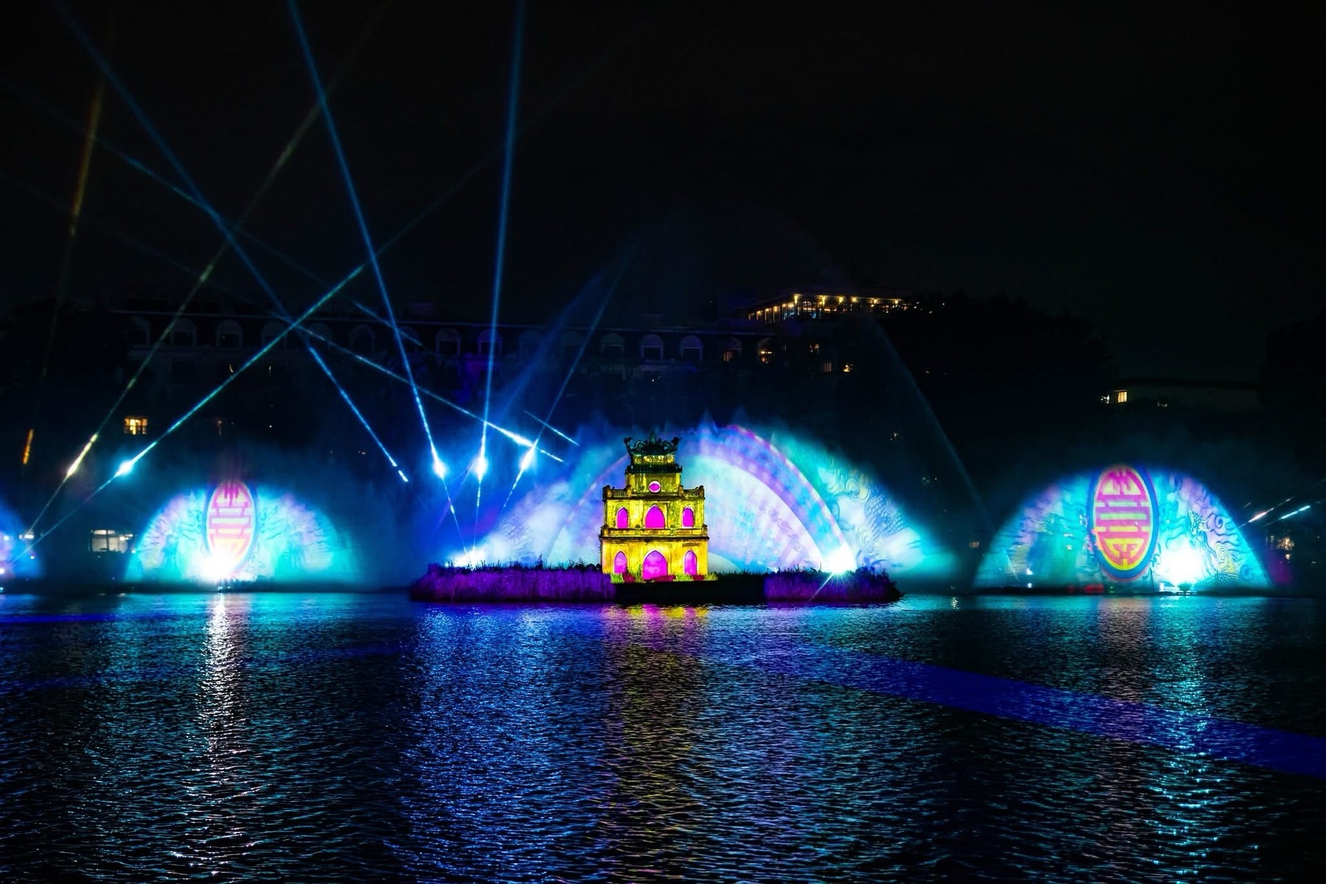 3D Mapping trên sông – Khi công nghệ chạm tới đỉnh cao nghệ thuật - UNION 3D Mapping cùng UNION – Đưa công nghệ gần hơn với công chúng