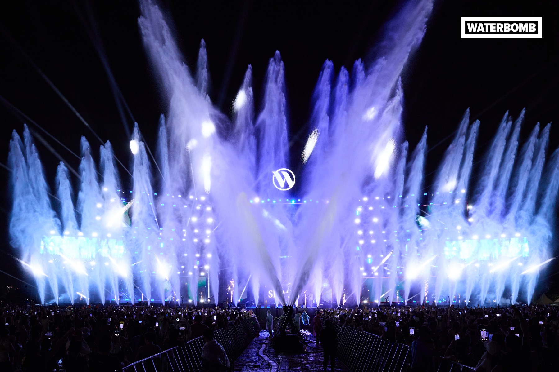 WATERBOMB 2025 – TOP những pha ĐỒ CHƠI NƯỚC viral nhất bạn không thể bỏ lỡ - UNION Khung cảnh Waterbomb 2025 – Đại tiệc “đồ chơi nước” giữa lòng TP. HCM