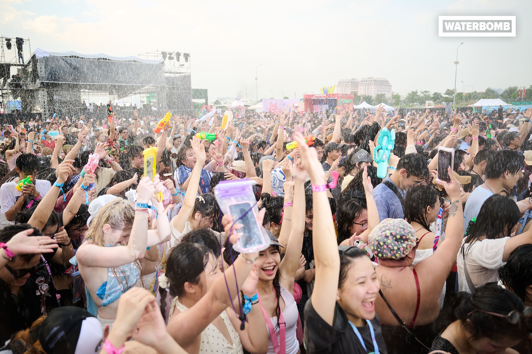 WATERBOMB 2025 – TOP những pha ĐỒ CHƠI NƯỚC viral nhất bạn không thể bỏ lỡ - UNION Những màn “đấu súng nước” gây bão – Top pha đồ chơi nước viral tại Waterbomb