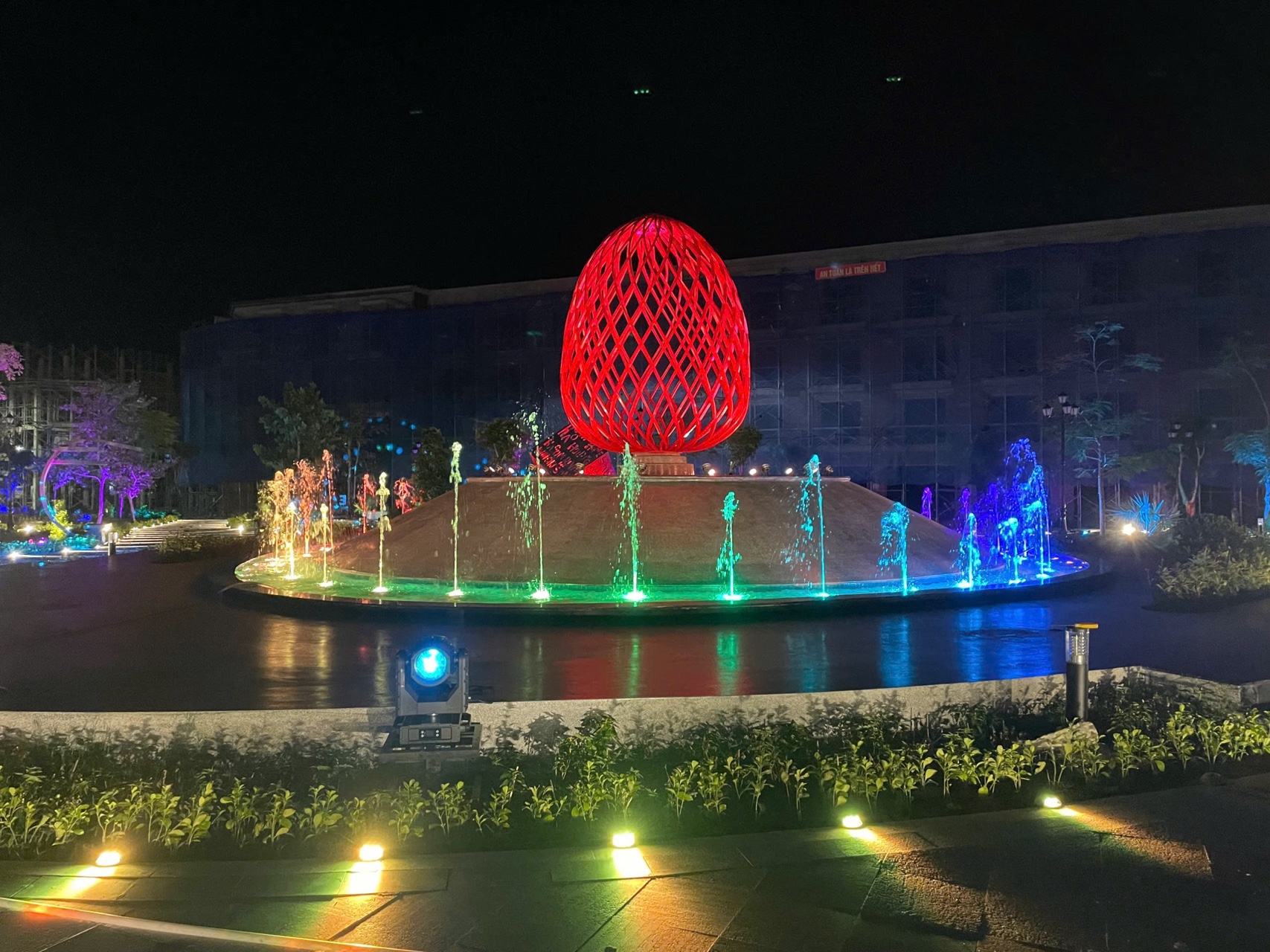 Dự án tiêu biểu và tầm nhìn tương lai trong lĩnh vực chiếu sáng nghệ thuật