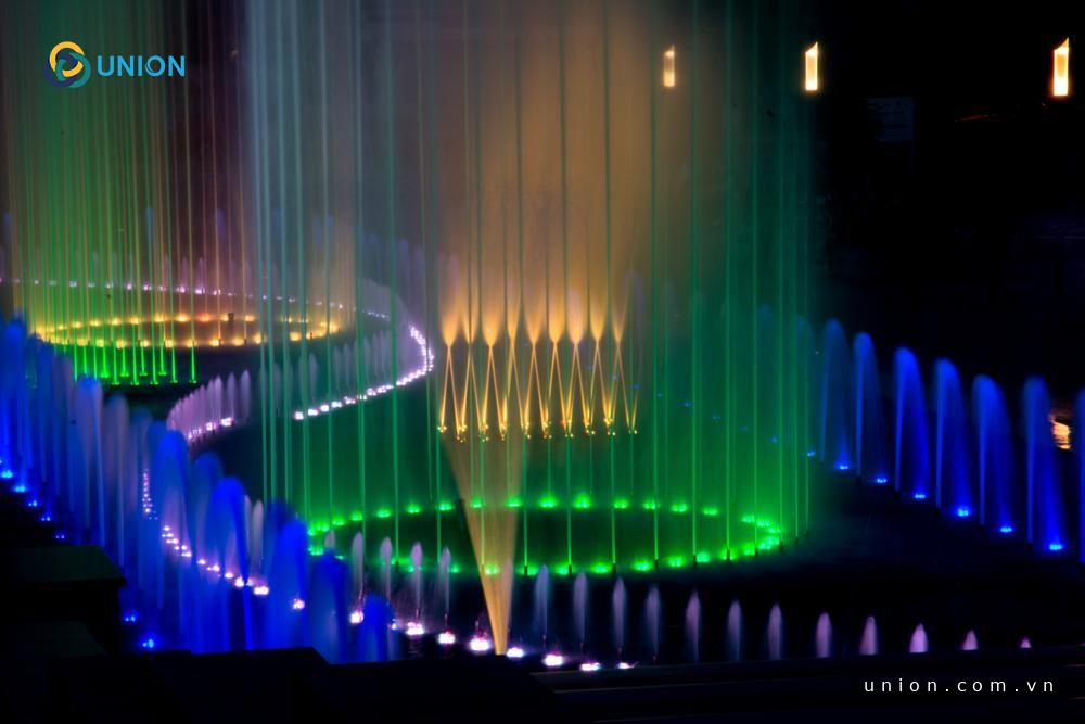 Nhạc nước nghệ thuật với cấu hình theo chuẩn dự án chuyên nghiệp