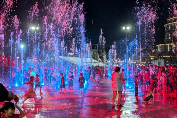 Các hệ thống vòi phun, bơm chìm và điều khiển chuyên nghiệp