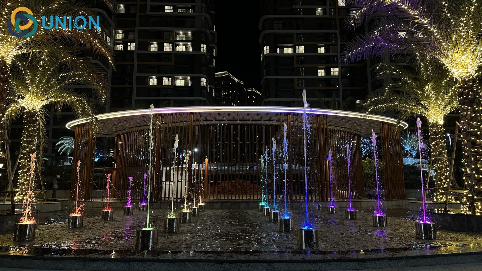 Sàn nhạc nước - Điểm nhấn dự án cảnh quan hiện đại Vinhomes Quận 9 - UNION Không gian lối đi và pavilion phía sau quảng trường