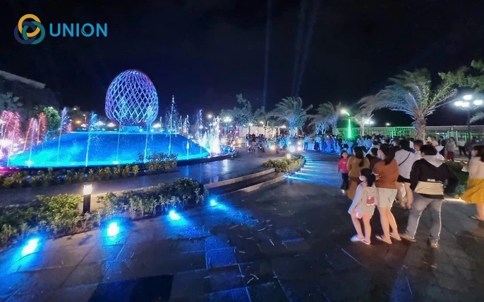 Quảng trường ánh sáng - Top#1 biểu tượng cho nhịp sống sôi động 2026 - UNION Vai trò biểu tượng của quảng trường ánh sáng