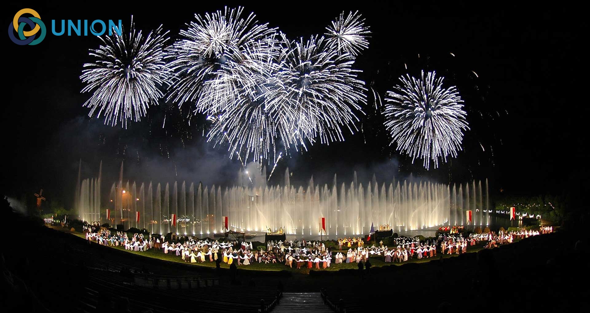 Nhạc nước nghệ thuật - Giải pháp hoàn hảo cho sự kiện chào Xuân Bính Ngọ - UNION Vai trò của trình diễn nhạc nước trong không gian công cộng