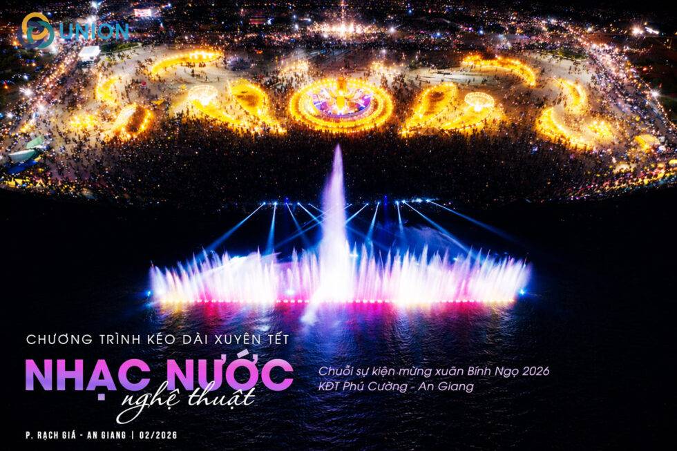 Bà con Rạch Giá thưởng thức Nhạc nước tết Bính Ngọ liên tục từ 25 âm lịch