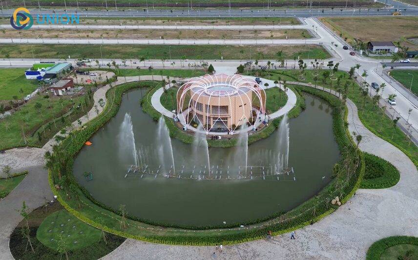 Nhạc nước phao nổi - Công viên trung tâm KDC Dragon Eden Long An - UNION nhac-nuoc-phao-noi-dragon-eden-long-ann